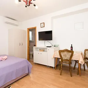 Appartamento Stefano, Vrh (Krk)