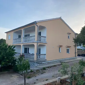 Appartamento Kraljevic, Vrh (Krk)